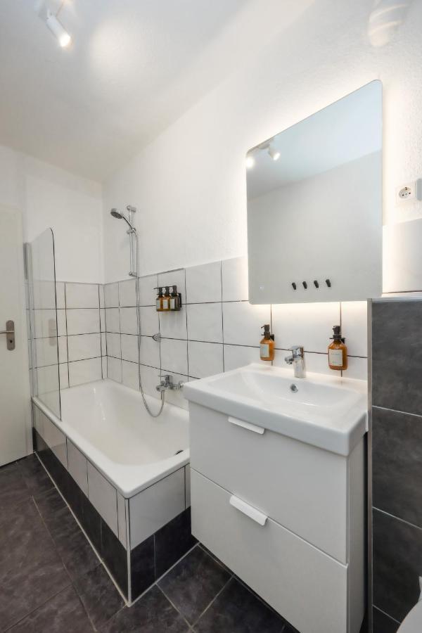 80Qm Luxurioese Designerwohnung Im Herzen Bochums Zewnętrze zdjęcie